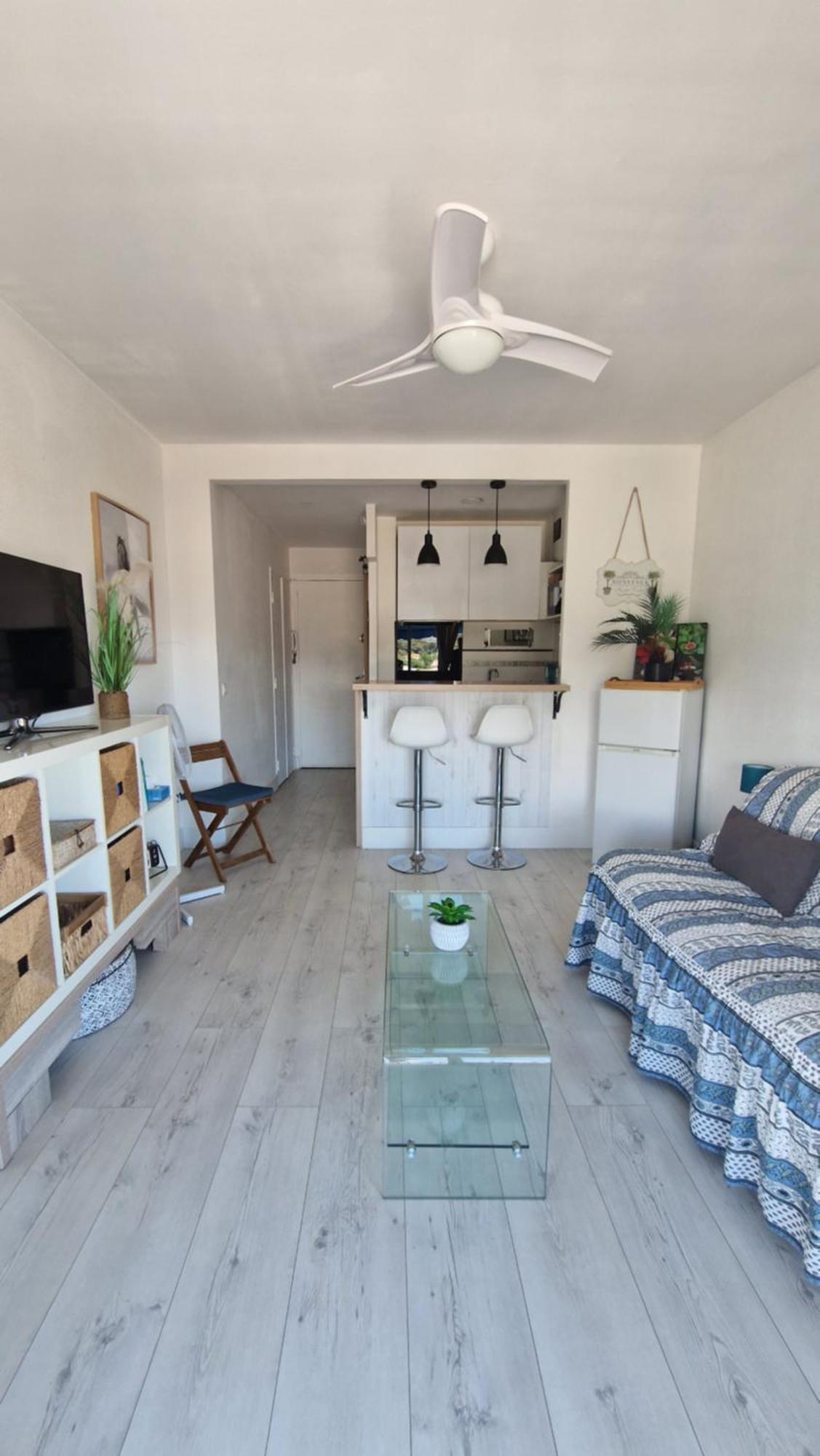 Apartment Petit A 100 M De La *